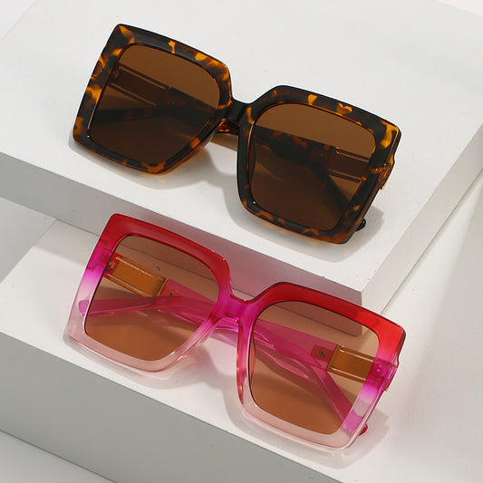 Fashionable Square-shaped Statement Gradient Color Oversized Sunglasses