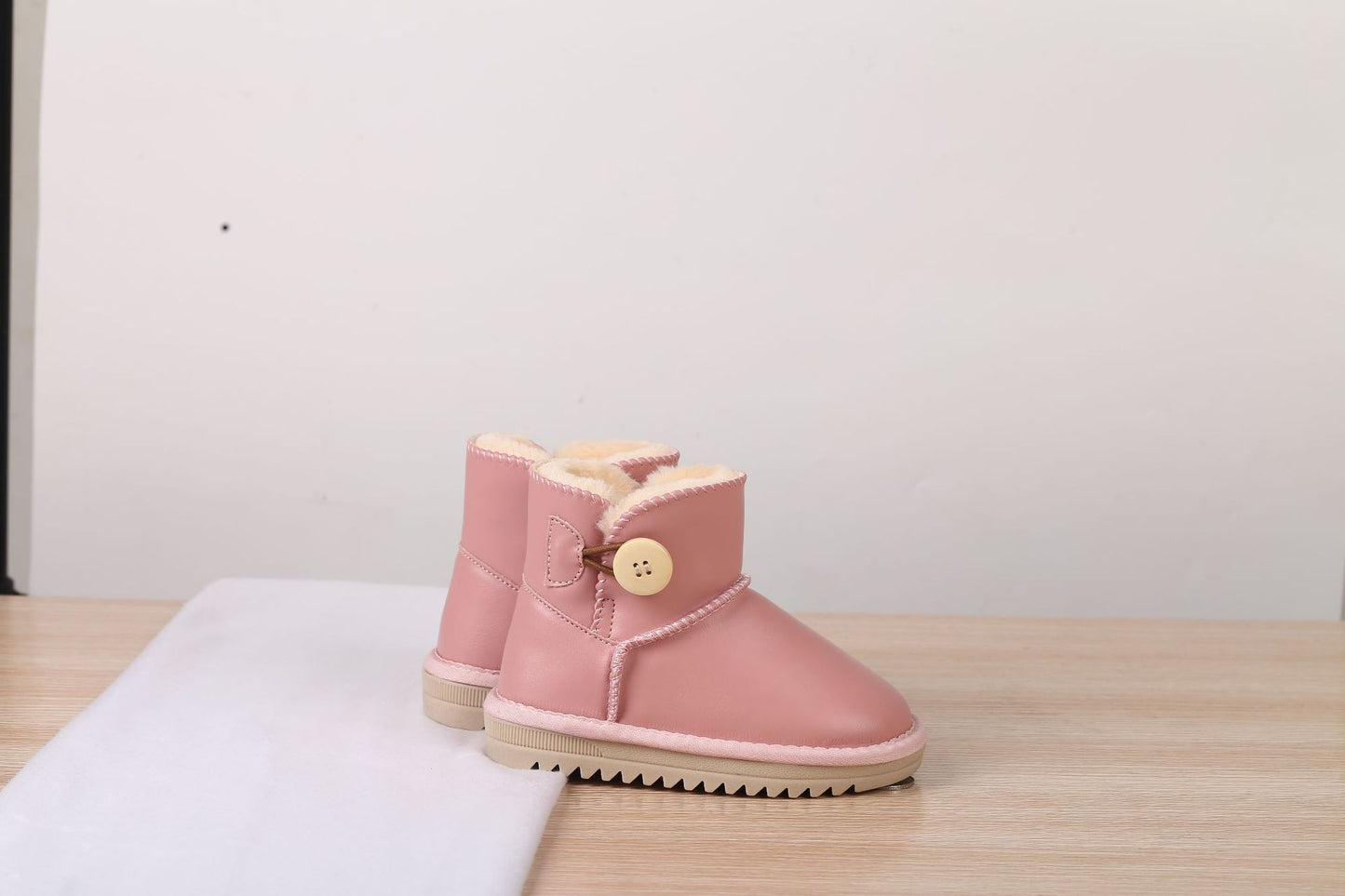 children leather boots female low warm baby shoes shoes Dichotomanthes end manufacturers selling one generation