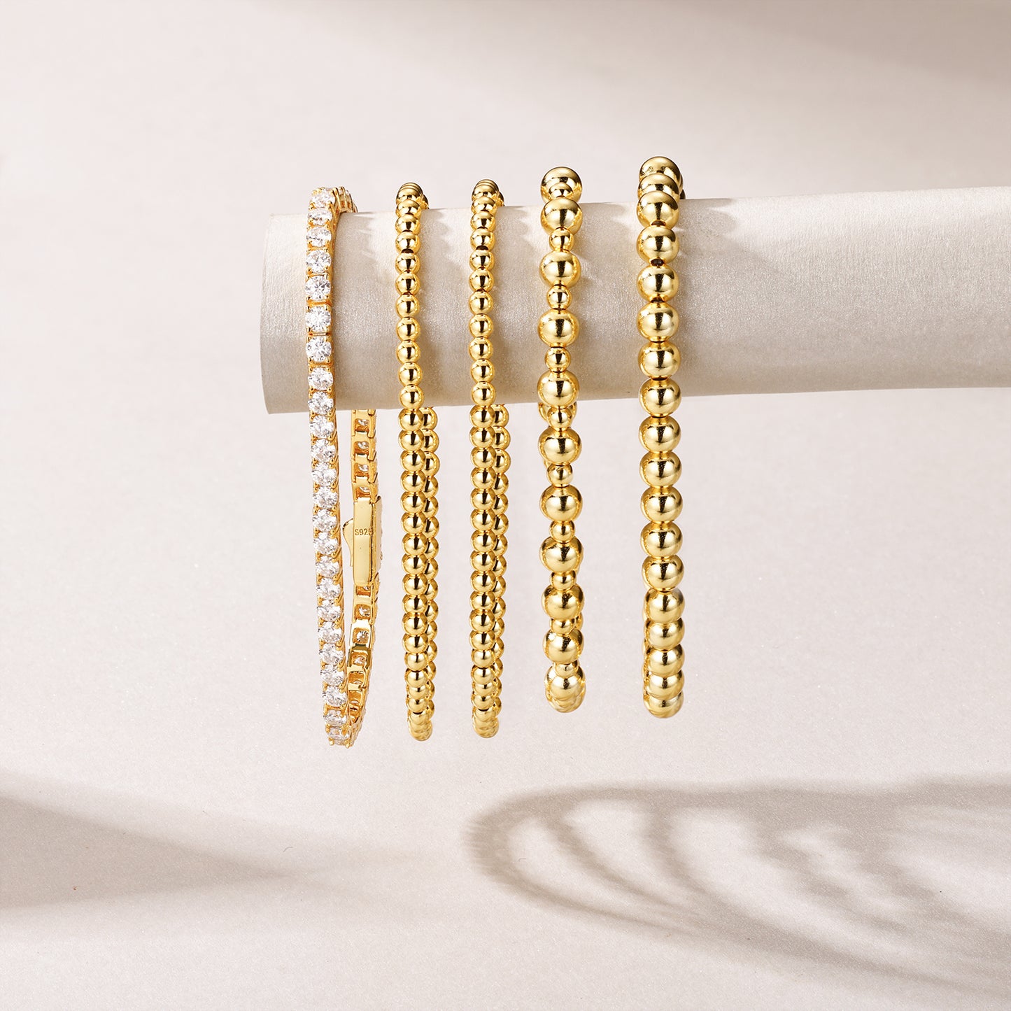 Set With Top-quality Moissanite, This Luxurious And Fashionable Light Luxury Trend Jewelry Silver Bracelet Is Made Of S925 Silver Electroplated With Platinum