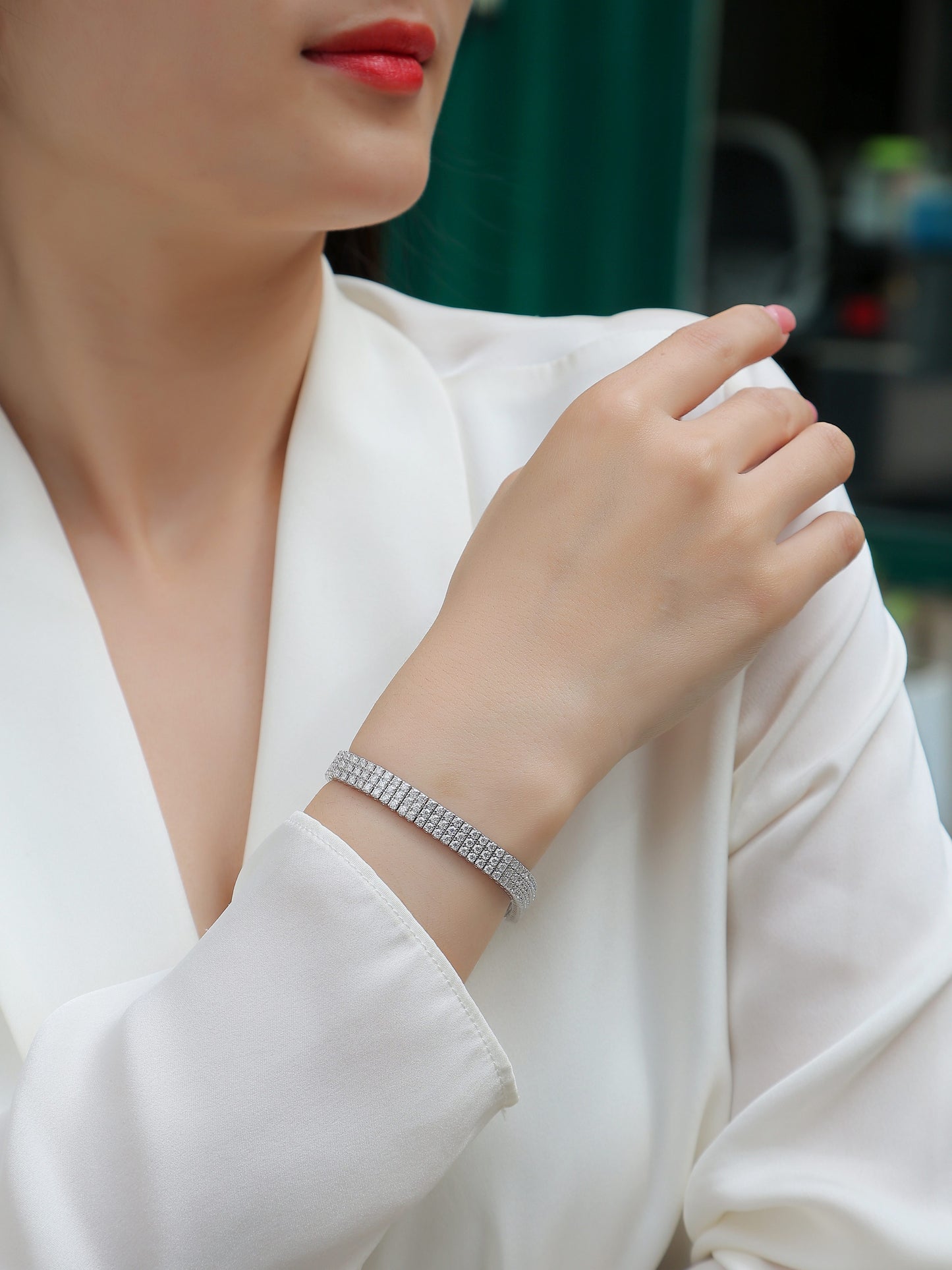 Chain Lock Radiance - A Luxurious And Fashionable Light Luxury Jewelry Silver Bracelet Set With Top-quality Moissanite, S925 Silver-plated Platinum