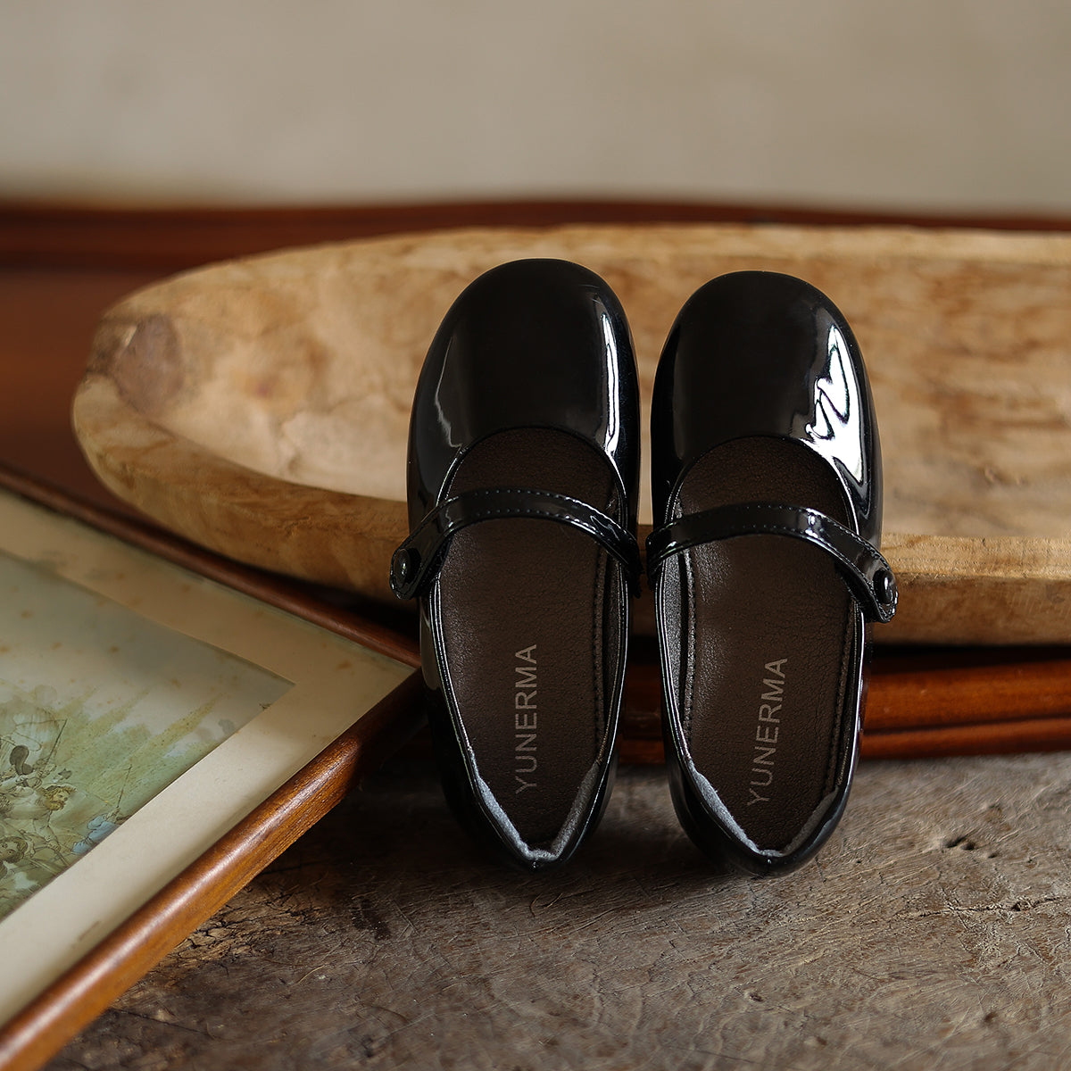Autumn New Vintage Velcro Leather Shoes Baby Spring And Autumn Foreign Soft Soled Shoes