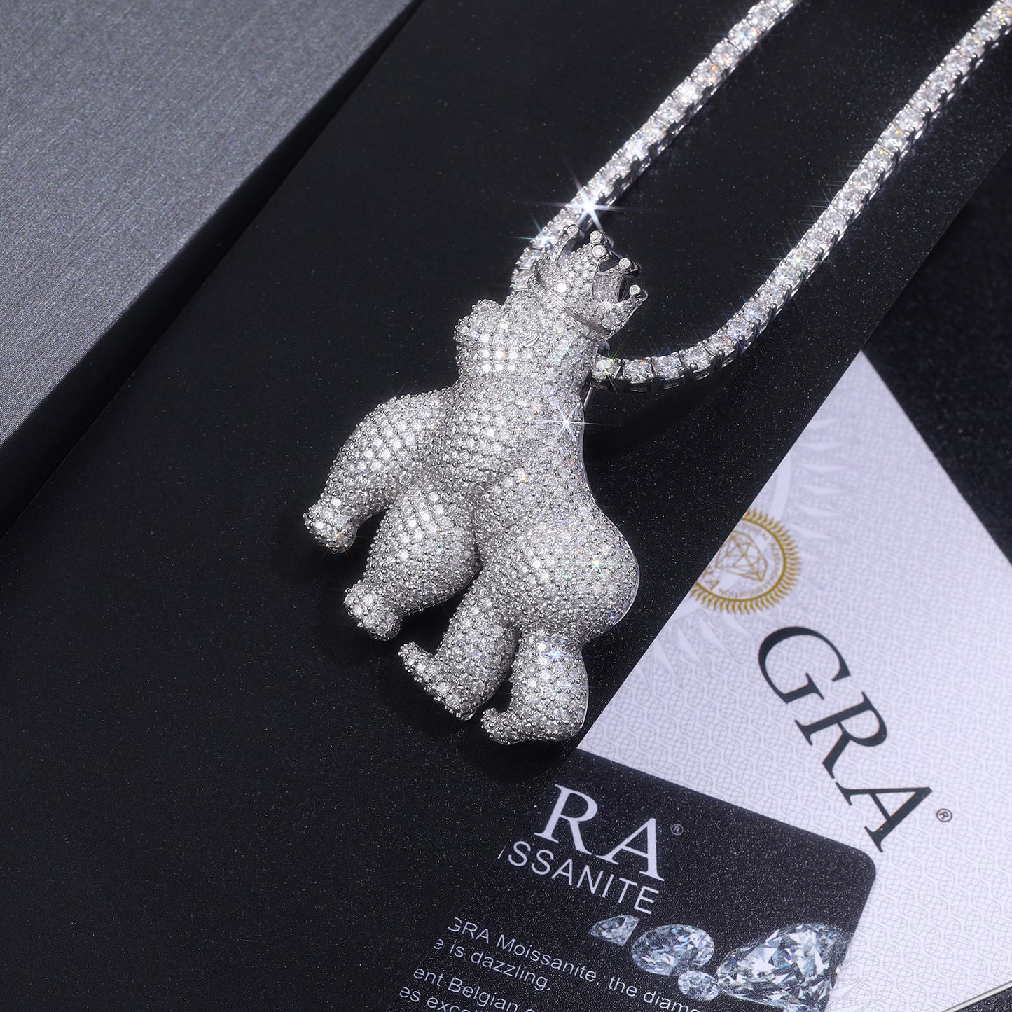 Set With Top-quality Moissanite, This Luxurious And Fashionable Light Luxury Trend Jewelry Necklace Pendant Is Made Of S925 Silver Electroplated With Platinum