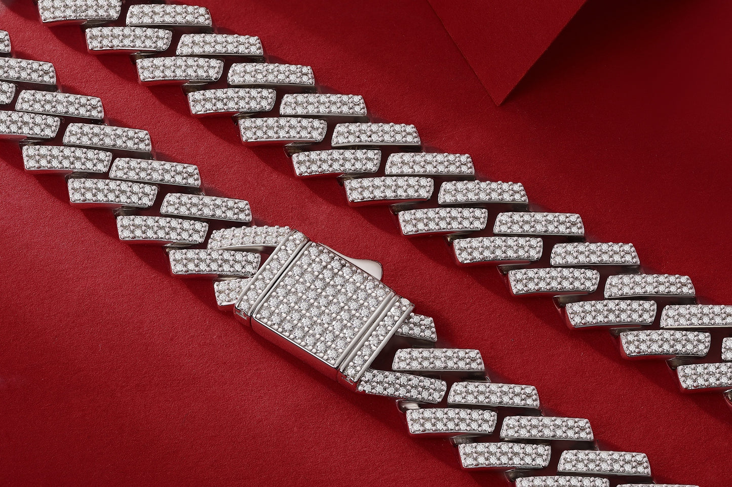 Challenge - A Luxurious And Fashionable Light Luxury Jewelry Necklace Pendant Set With Top-quality Moissanite, S925 Silver-plated Platinum